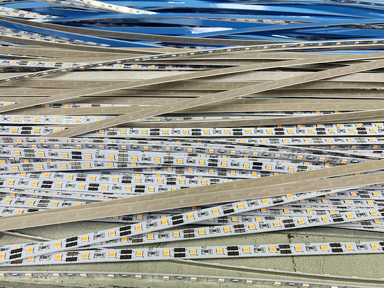 J9官网NFION耐高温导热双面胶带解决T5 LED灯铝基板粘结散热问题 J9官网NFION耐高温导热双面胶带解决T5 LED灯铝基板粘结散热问题