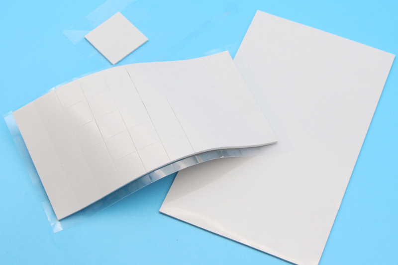 导热硅胶片厂家:电子产品散热为什么选择导热硅胶片做导热介质? 导热硅胶片厂家:电子产品散热为什么选择导热硅胶片做导热介质?