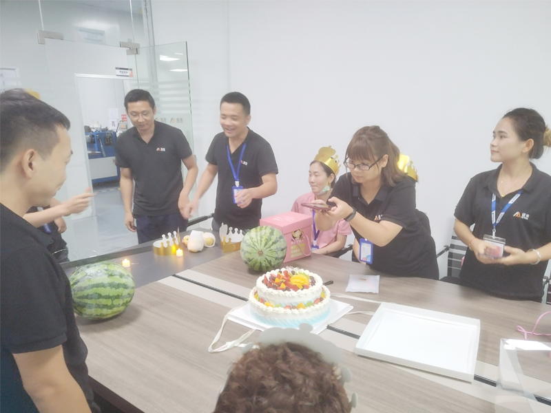 J9官网导热生日会现场|时光隽永,回忆绵长,J9官网导热以生日之名,共筑美好时光 J9官网导热生日会现场|时光隽永,回忆绵长,J9官网导热以生日之名,共筑美好时光