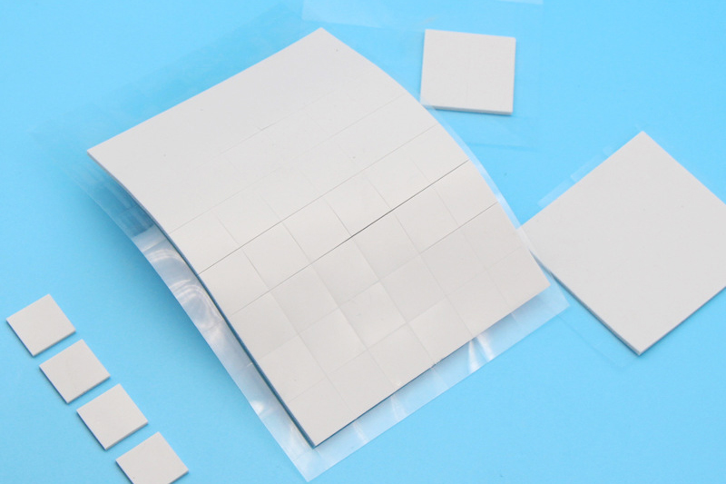 导热硅胶垫片在VR头显热管理的应用