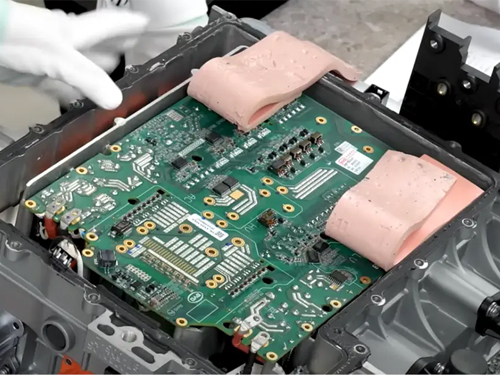 性能与可靠性的关键：J9官网NF150-150导热硅胶垫片在车载逆变器中的核心应用